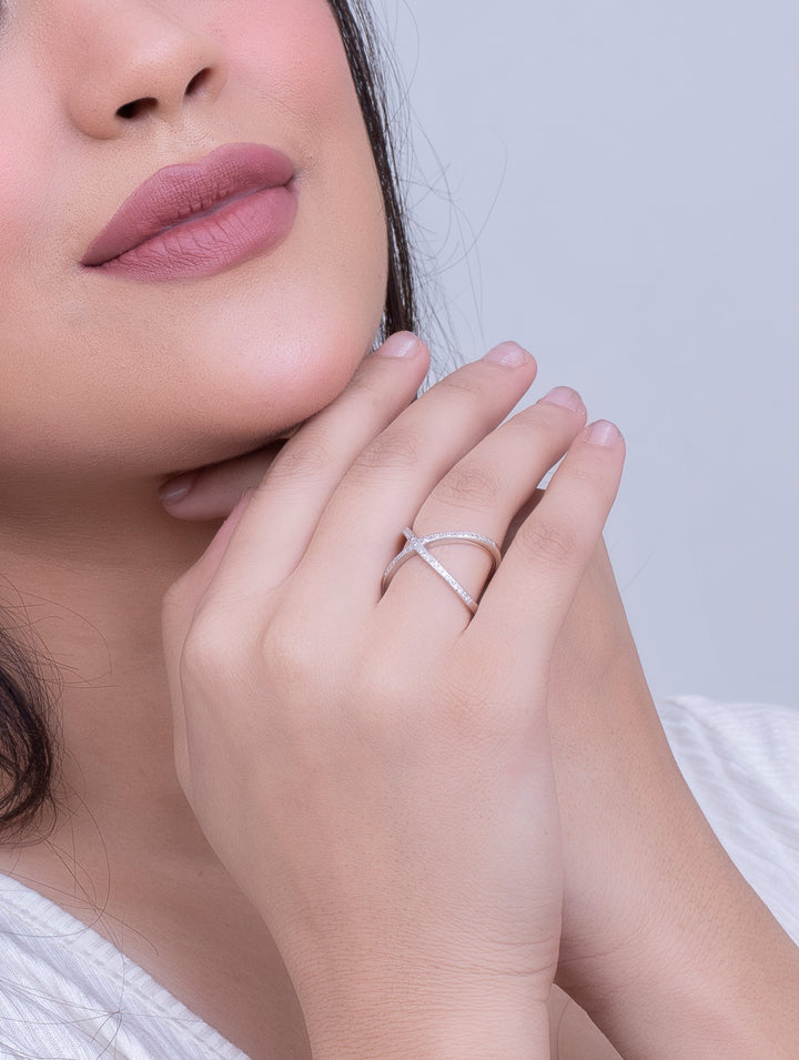 Cross Diagonal Ring