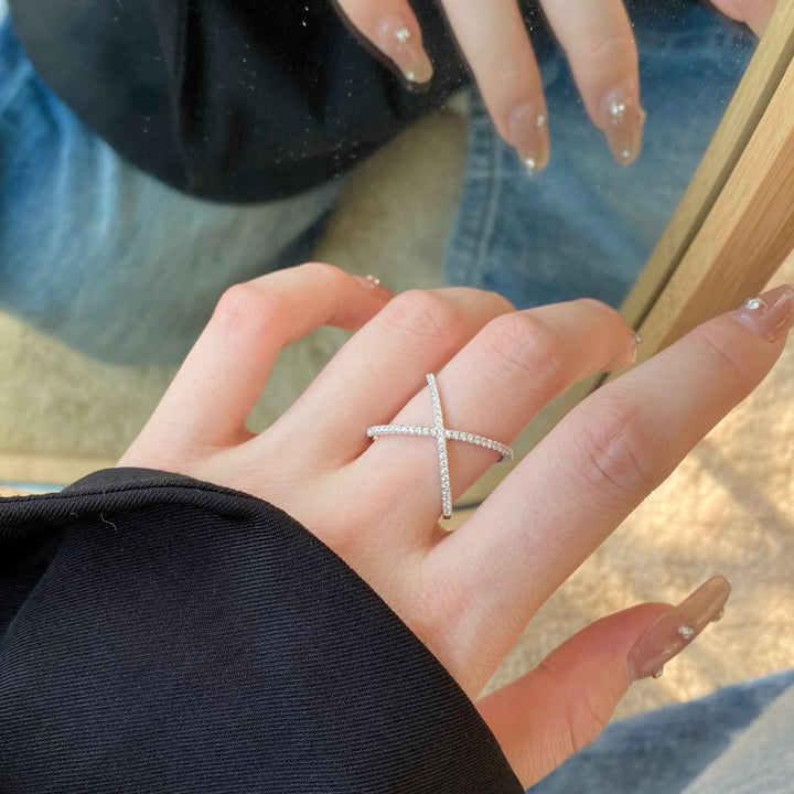 Cross Diagonal Ring