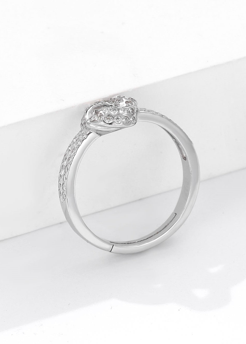 Tangled Ring