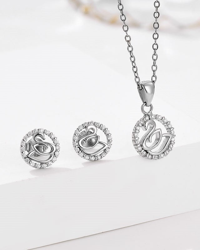 Swan Pendant Chain